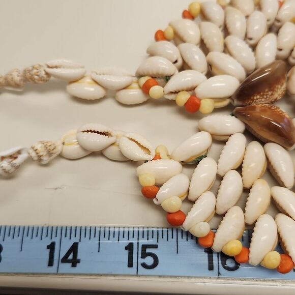 Tahiti Disk Warrior Shell Lei Circa 1980 from PRIVATE COLLECTION - Picture 10 of 11